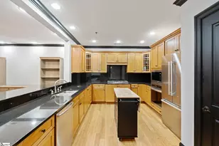 400 N Main St, Greenville, SC 29601 - Photo 5