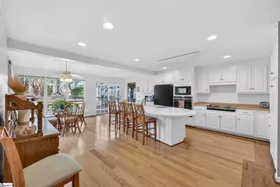 7 Tara Avenue, Taylors, SC 29687 - Photo 9