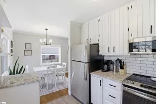 110 E Decatur St, Greenville, SC 29617 - Photo 11