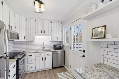 110 E Decatur Street, Greenville, SC 29617 - Photo 9