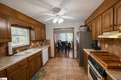 209 Deer Run Court, Spartanburg, SC 29303 - Photo 9