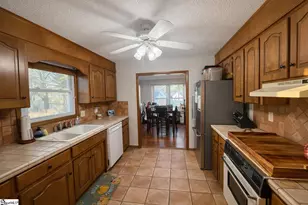 209 Deer Run Ct, Spartanburg, SC 29303 - Photo 9