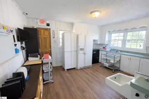 615 Fairview St, Fountain Inn, SC 29644 - Photo 15