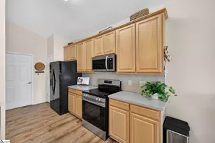 920 Medora Dr, Greer, SC 29650 - Photo 13