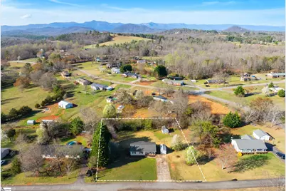 110 N Blue Ridge Circle, Pickens, SC 29671 - Photo 3