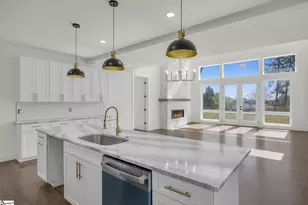 8 Village Crest Dr, Greenville, SC 29607 - Photo 19