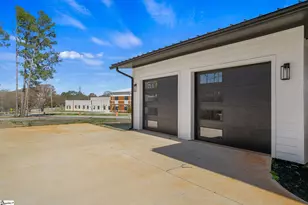 8 Village Crest Dr, Greenville, SC 29607 - Photo 41