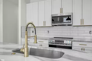 8 Village Crest Dr, Greenville, SC 29607 - Photo 19