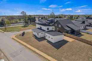 8 Village Crest Dr, Greenville, SC 29607 - Photo 45