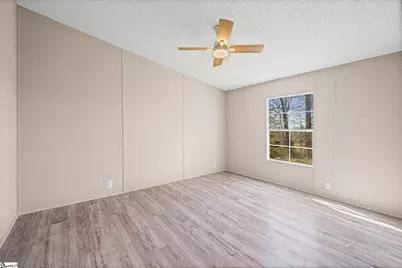 136 W Freedom Wood Drive, Liberty, SC 29657 - Photo 11