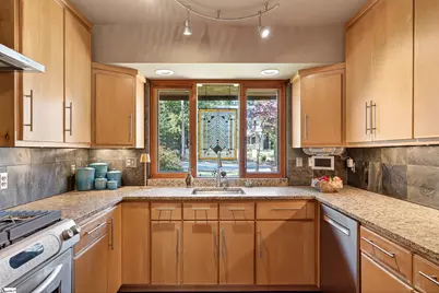 801 McDaniel Avenue, Greenville, SC 29605 - Photo 15