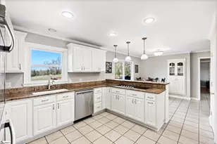 814 Jenkins Bridge Rd, Simpsonville, SC 29680 - Photo 11