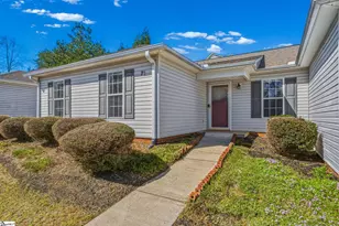 71 Huntress Dr, Greer, SC 29651 - Photo 3