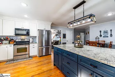 121 Amberwood Drive, Anderson, SC 29621 - Photo 9