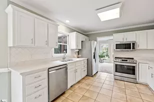 9 Black Knob Ct, Greenville, SC 29609 - Photo 17