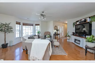 39 Perkins Court, Greer, SC 29651 - Photo 5