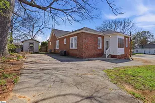 202 S 5th St, Easley, SC 29640 - Photo 27