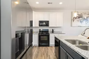 1418 Almaden St, Boiling Springs, SC 29316 - Photo 9