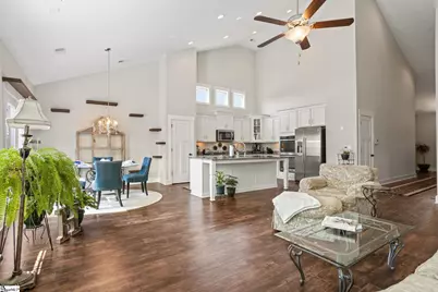 137 Rosecrest Lane, Simpsonville, SC 29680 - Photo 9