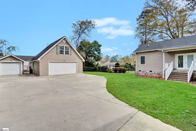 203 S Adair Street, Clinton, SC 29325 - Photo 3