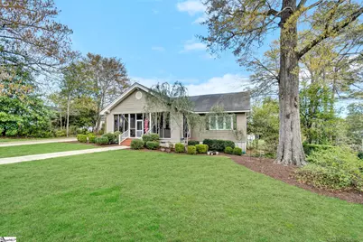 203 S Adair Street, Clinton, SC 29325 - Photo 1