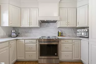 6 Broadmoor Dr, Greenville, SC 29615 - Photo 11