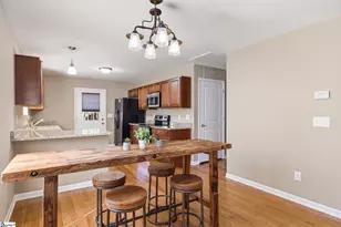 207 Ridgeway Dr, Greenville, SC 29607 - Photo 5