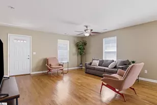 207 Ridgeway Dr, Greenville, SC 29607 - Photo 9