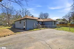 219 7 Oaks Ln, Spartanburg, SC 29301 - Photo 5