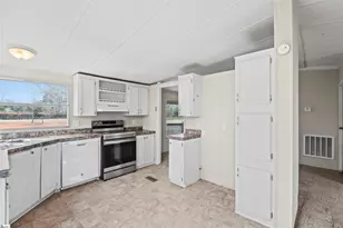 1715 Keeler Mill Rd, Travelers Rest, SC 29690 - Photo 11