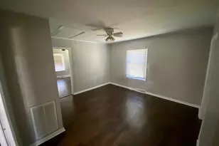 8 Lester Ave, Greenville, SC 29617 - Photo 9