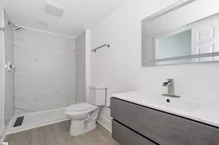 14 Hawthorne Ln, Greenville, SC 29605 - Photo 17