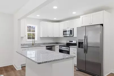 118 E Decatur Street, Greenville, SC 29617 - Photo 11