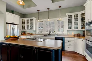 1 Stonesthrow Dr, Landrum, SC 29356 - Photo 5