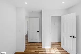 409 Gower St, Greenville, SC 29611 - Photo 15