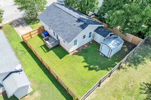 409 Gower St, Greenville, SC 29611 - Photo 9