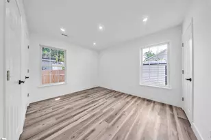 409 Gower St, Greenville, SC 29611 - Photo 7