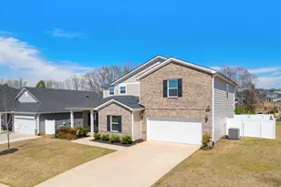 569 Laxton Rd, Greer, SC 29651 - Photo 3