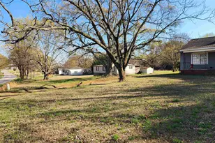 1212 Duncan Reidville Rd, Duncan, SC 29344 - Photo 1