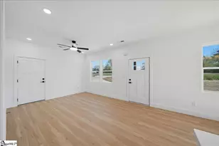 4077 N Blackstock Rd, Spartanburg, SC 29301 - Photo 7