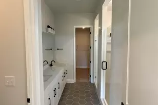 401 Rustic Outland Dr, Simpsonville, SC 29681 - Photo 19