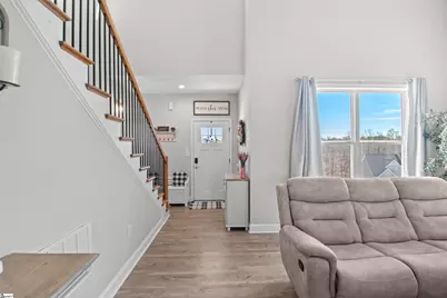 704 Rockcliff Street, Greenville, SC 29617 - Photo 9