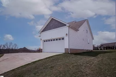 704 Rockcliff Street, Greenville, SC 29617 - Photo 3