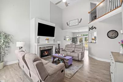 704 Rockcliff Street, Greenville, SC 29617 - Photo 3