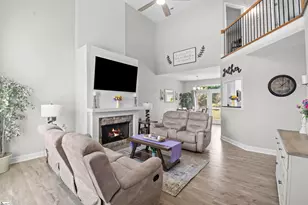 704 Rockcliff St, Greenville, SC 29617 - Photo 3
