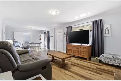 1406 Geer Highway, Travelers Rest, SC 29690 - Photo 7