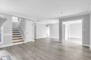 11 Forest Lake Dr, Simpsonville, SC 29681 - Photo 5