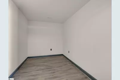 815 W Main Street, Pickens, SC 29671 - Photo 9