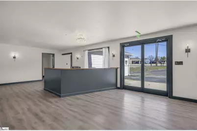 815 W Main Street, Pickens, SC 29671 - Photo 5