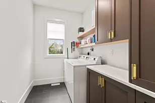 202 Cammer Ave, Greenville, SC 29605 - Photo 17